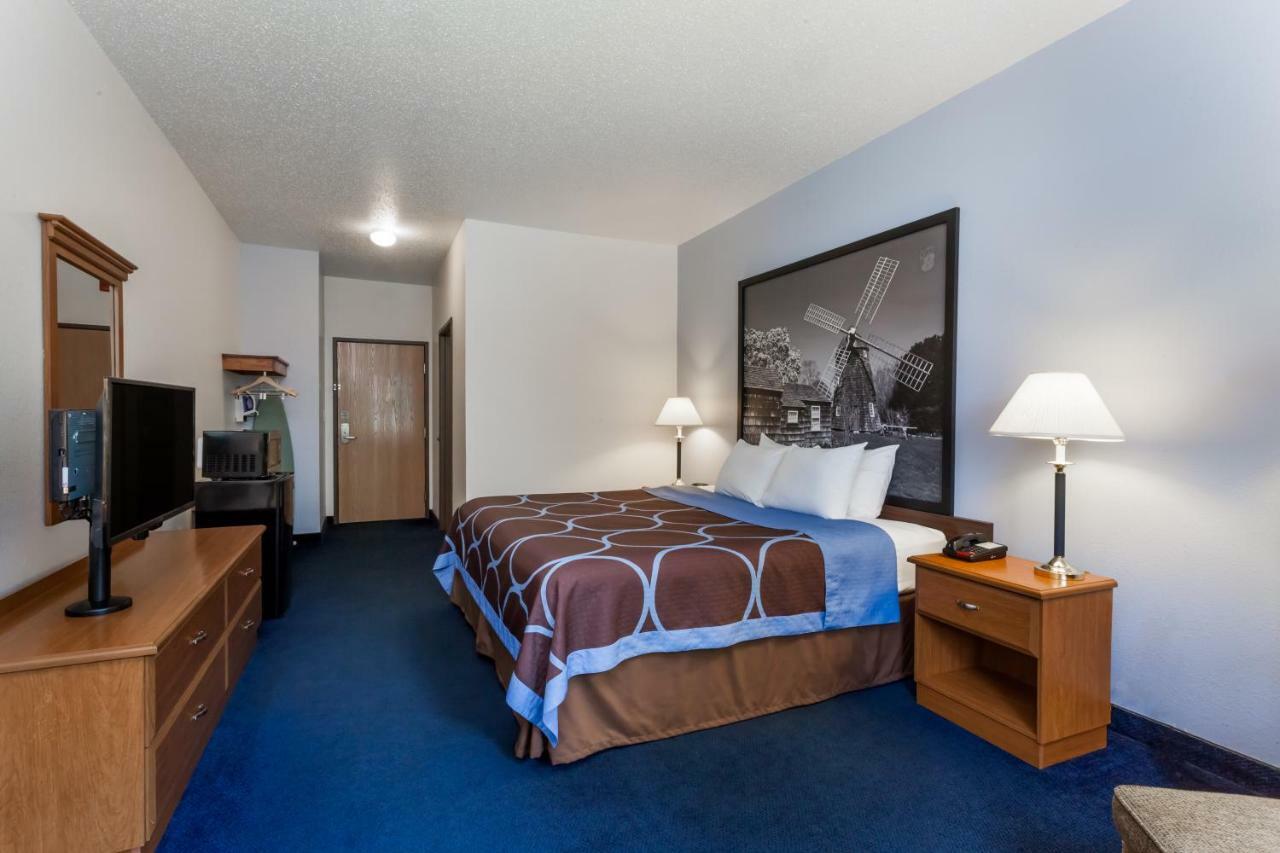 Super 8 By Wyndham Cobleskill Ny Exterior photo